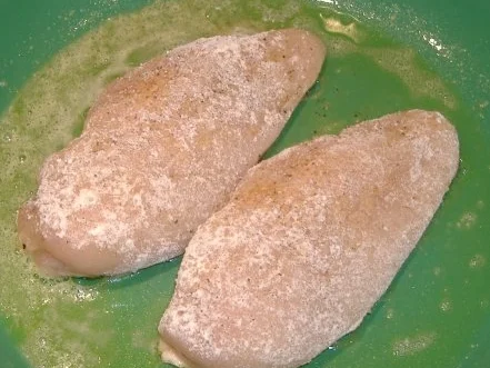 Hähnchenbrustfilet mit Tomaten- Käsesauce überbacken - Rezept - Bild Nr. 2