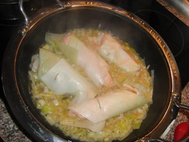 Rezept: Fisch : Schollenfilet in Räucherlachs auf Gemüsebeet gedünstet Bild Nr. 2 Fisch : Schollenfilet in Räucherlachs auf Gemüsebeet gedünstet - Rezept - Bild Nr. 2