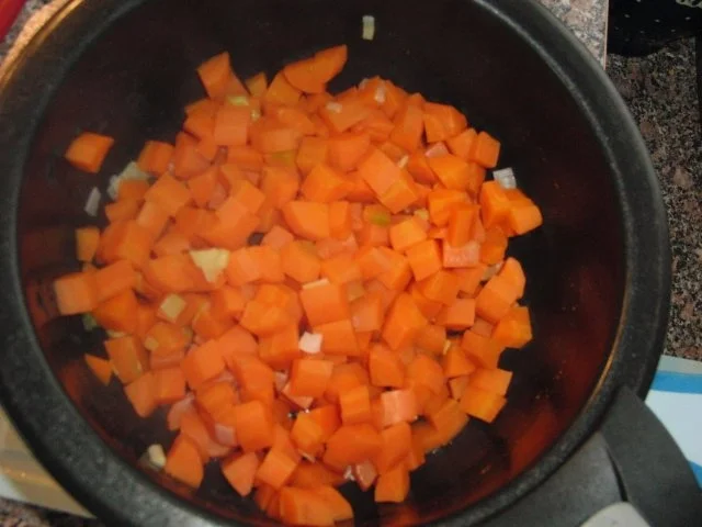 Rezept: Fisch : Schollenfilet in Räucherlachs auf Gemüsebeet gedünstet Bild Nr. 3 Fisch : Schollenfilet in Räucherlachs auf Gemüsebeet gedünstet - Rezept - Bild Nr. 3