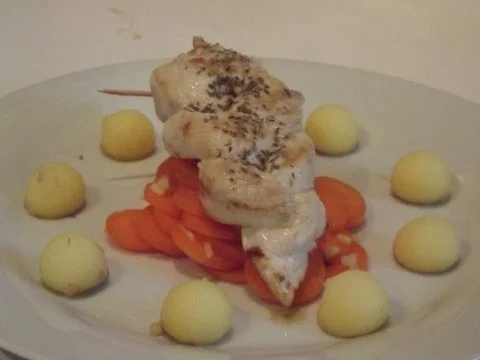 Geflügel-Zöpfli "Noriana" auf Vichy-Karotten - Rezept