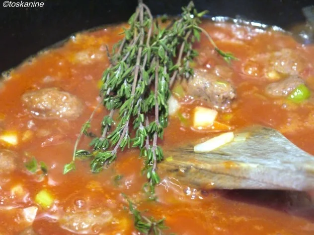 Spaghetti mit Merguez-Tomaten-Sauce - Rezept - Bild Nr. 11