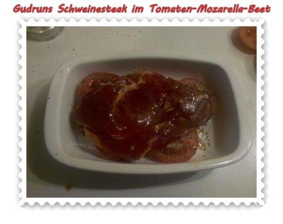 Fleisch: Pikantes Schweinesteak im Tomaten-Mozarella-Nest - Rezept - Bild Nr. 5