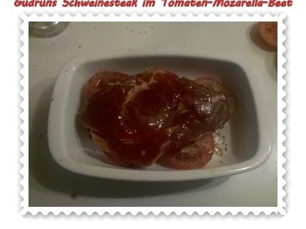 Rezept: Fleisch: Pikantes Schweinesteak im Tomaten-Mozarella-Nest Bild Nr. 5 Fleisch: Pikantes Schweinesteak im Tomaten-Mozarella-Nest - Rezept - Bild Nr. 5