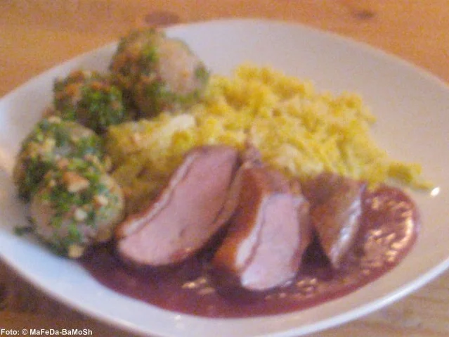 Rezept: Entenbrust mit Kirschsauce Entenbrust mit Kirschsauce - Rezept