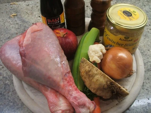 Rezept: Geflügel: Putenkeulen aus dem Rohr Bild Nr. 2 Geflügel: Putenkeulen aus dem Rohr - Rezept - Bild Nr. 2