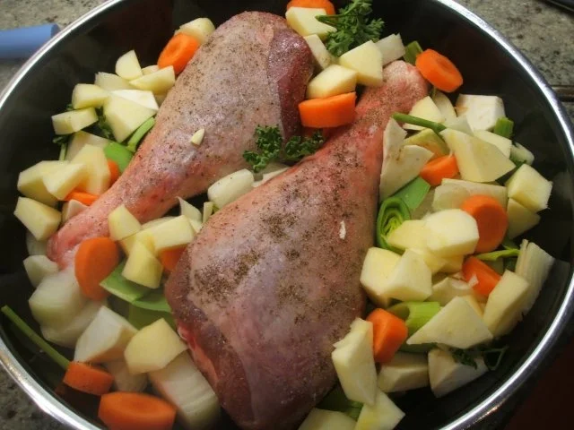 Rezept: Geflügel: Putenkeulen aus dem Rohr Bild Nr. 4 Geflügel: Putenkeulen aus dem Rohr - Rezept - Bild Nr. 4