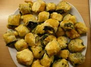 Pikante Blätterteigröllchen - Rezept