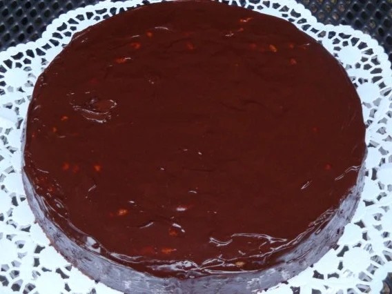 Tiroler Walnusskuchen mit Schokoladen Ganache - Rezept - Bild Nr. 2