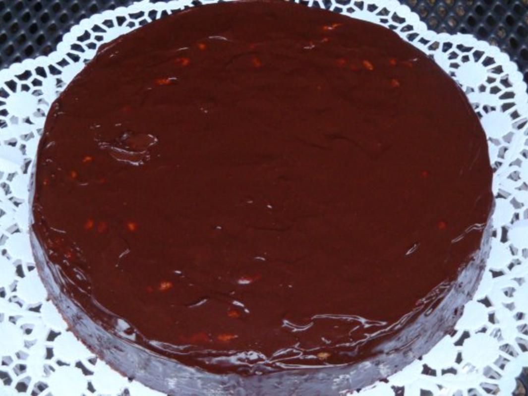 Tiroler Walnusskuchen mit Schokoladen Ganache - einfach - von magica