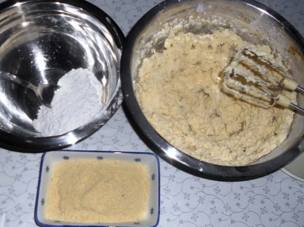 "Oma - Friede`s" - Sehr feines, weihnachtliches Mandel - Spritzgebäck (Rzpt. um 1960) - Rezept - Bild Nr. 6