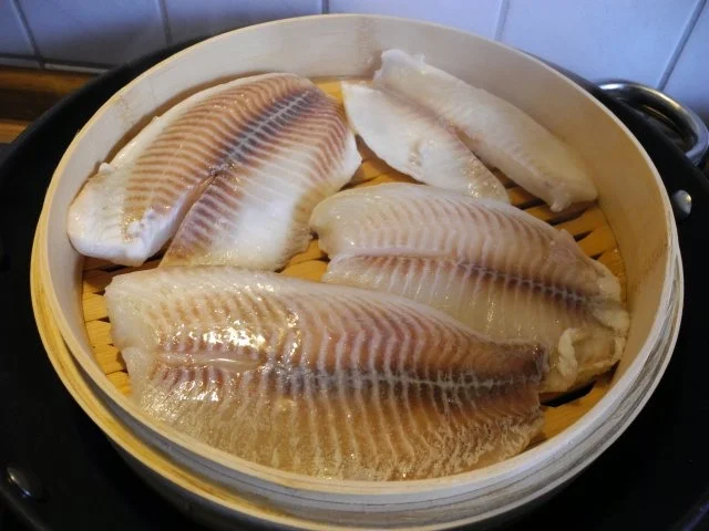 Fisch : Kohlenhydratefrei ... Gedünsteter Tilapia ... satt ... mit Kohlrabigemüse - Rezept - Bild Nr. 4