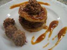 Dessert: Schoko-Mousse in karamellisierten Minipfannkuchen mit Punschsirup - Rezept