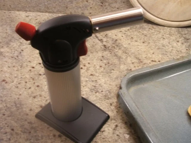 Dessert: Schoko-Mousse in karamellisierten Minipfannkuchen mit Punschsirup - Rezept - Bild Nr. 4