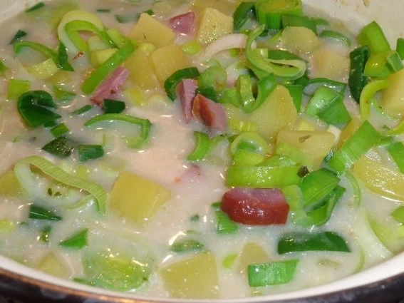 Rezept: Eintopf: Kartoffel - Lauchsuppe Bild Nr. 3 Eintopf: Kartoffel - Lauchsuppe - Rezept - Bild Nr. 3