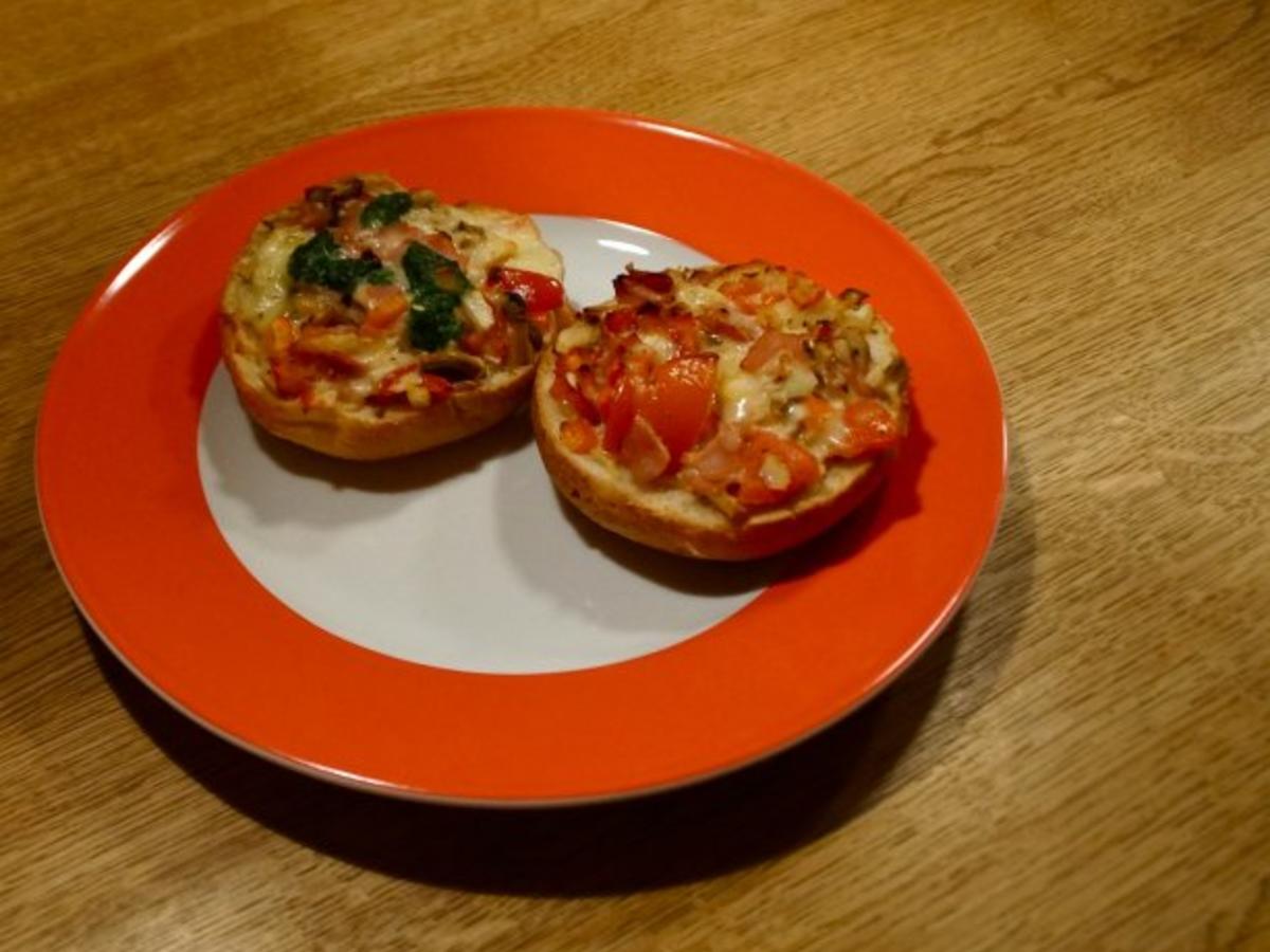 Einfach-lecker-Pizzabrötchen - Rezept mit Bild - kochbar.de