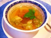 Kräftige Fleischbrühe ... - Rezept