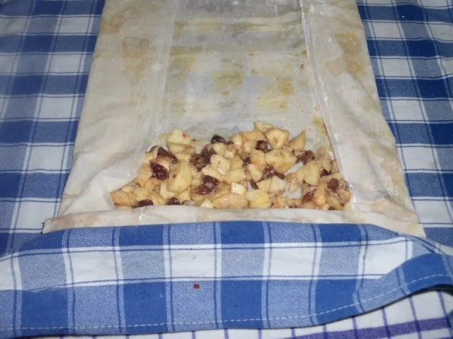 Rezept: Apfelstrudel Bild Nr. 9 Apfelstrudel - Rezept - Bild Nr. 9