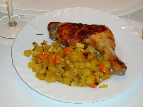 Rezept: Marinierte Hähnchenkeulen auf pikantem Gemüse Bild Nr. 4 Marinierte Hähnchenkeulen auf pikantem Gemüse - Rezept - Bild Nr. 4