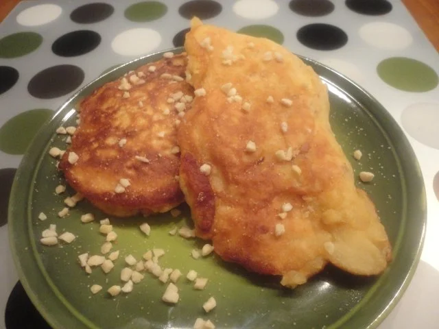 Rezept: Apfelpfannkuchen mit Nussstückchen Apfelpfannkuchen mit Nussstückchen - Rezept