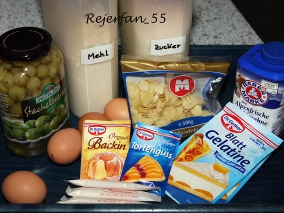 Stachelbeertorte mit Mandelbaiserdecke - Rezept - Bild Nr. 2