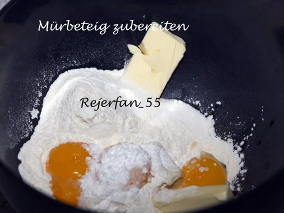 Stachelbeertorte mit Mandelbaiserdecke - Rezept - Bild Nr. 3