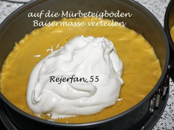Stachelbeertorte mit Mandelbaiserdecke - Rezept - Bild Nr. 4