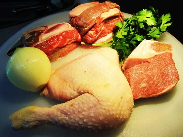 Kräftige Fleischbrühe mit Suppennudeln - Rezept - Bild Nr. 2