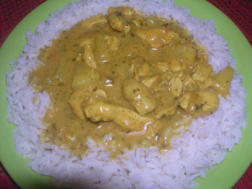 Annanas-Curry-Geschnetzeltes mit Kokosmilch - Rezept - kochbar.de