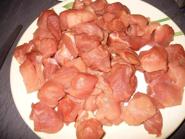 Rezept: Schweinegulasch im Pastaring Bild Nr. 2 Schweinegulasch im Pastaring - Rezept - Bild Nr. 2