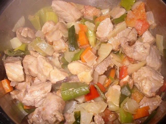 Rezept: Schweinegulasch im Pastaring Bild Nr. 8 Schweinegulasch im Pastaring - Rezept - Bild Nr. 8