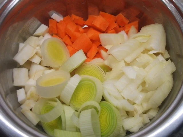 Rezept: Fisch: Karpfenfilet mit Holunderbeersoße Bild Nr. 3 Fisch: Karpfenfilet mit Holunderbeersoße - Rezept - Bild Nr. 3