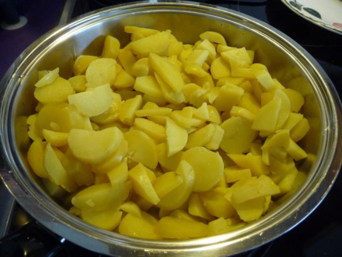 Schmalhans - Küchenmeister : Bratkartoffeln mit Gewürzgurken - Rezept - Bild Nr. 5