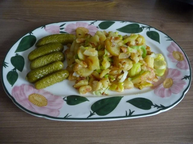 Rezept: Schmalhans - Küchenmeister : Bratkartoffeln mit Gewürzgurken Bild Nr. 9 Schmalhans - Küchenmeister : Bratkartoffeln mit Gewürzgurken - Rezept - Bild Nr. 9