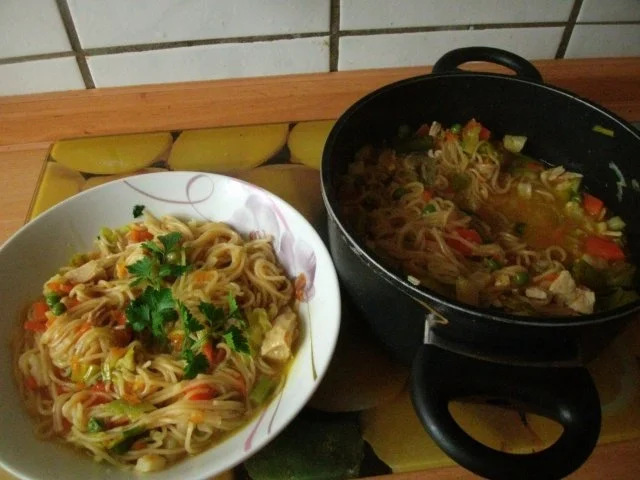 Rezept: Mie-Nudeltopf Bild Nr. 6 Mie-Nudeltopf - Rezept - Bild Nr. 6