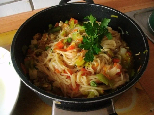 Rezept: Mie-Nudeltopf Bild Nr. 8 Mie-Nudeltopf - Rezept - Bild Nr. 8