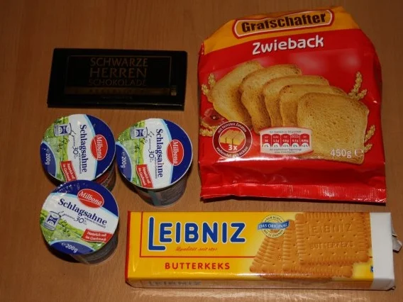 Rezept: Pöhlder Krümelpudding Bild Nr. 2 Pöhlder Krümelpudding - Rezept - Bild Nr. 2