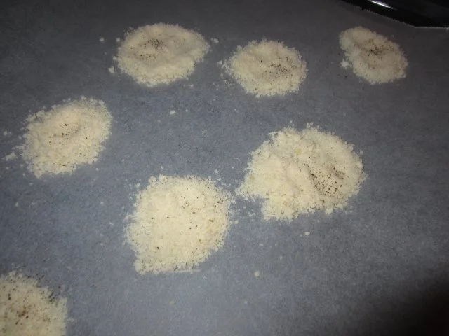 Rezept: Parmesan-Plätzchen Bild Nr. 2 Parmesan-Plätzchen - Rezept - Bild Nr. 2