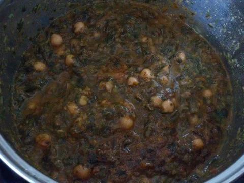 Spinat mit Kichererbsen - Rezept