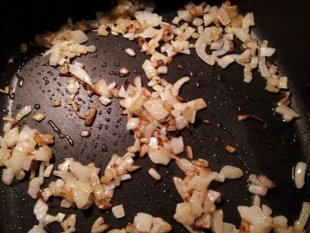 Giselas Schwammerlsoße mit hausgemachtem Serviettenknödel - Rezept - Bild Nr. 4