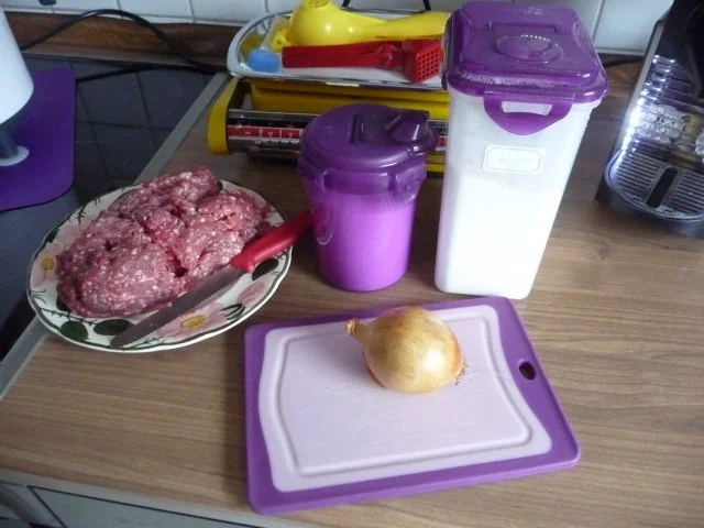 Küchenfee : Hack - Klopse an Gemüsesoße an Petersilienkartoffeln - Rezept - Bild Nr. 2