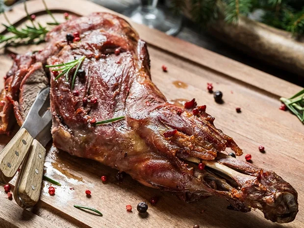 Hirschbraten in Rotweinsoße - Rezept - Bild Nr. 2