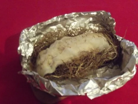 Rezept: PERLHUHNBRÜSTLI auf LINDENBLÜTEN und BERGHEU Bild Nr. 6 PERLHUHNBRÜSTLI auf LINDENBLÜTEN und BERGHEU - Rezept - Bild Nr. 6