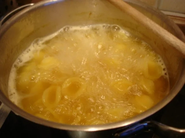 Rezept: Nudeln mit Eiersauce Bild Nr. 4 Nudeln mit Eiersauce - Rezept - Bild Nr. 4