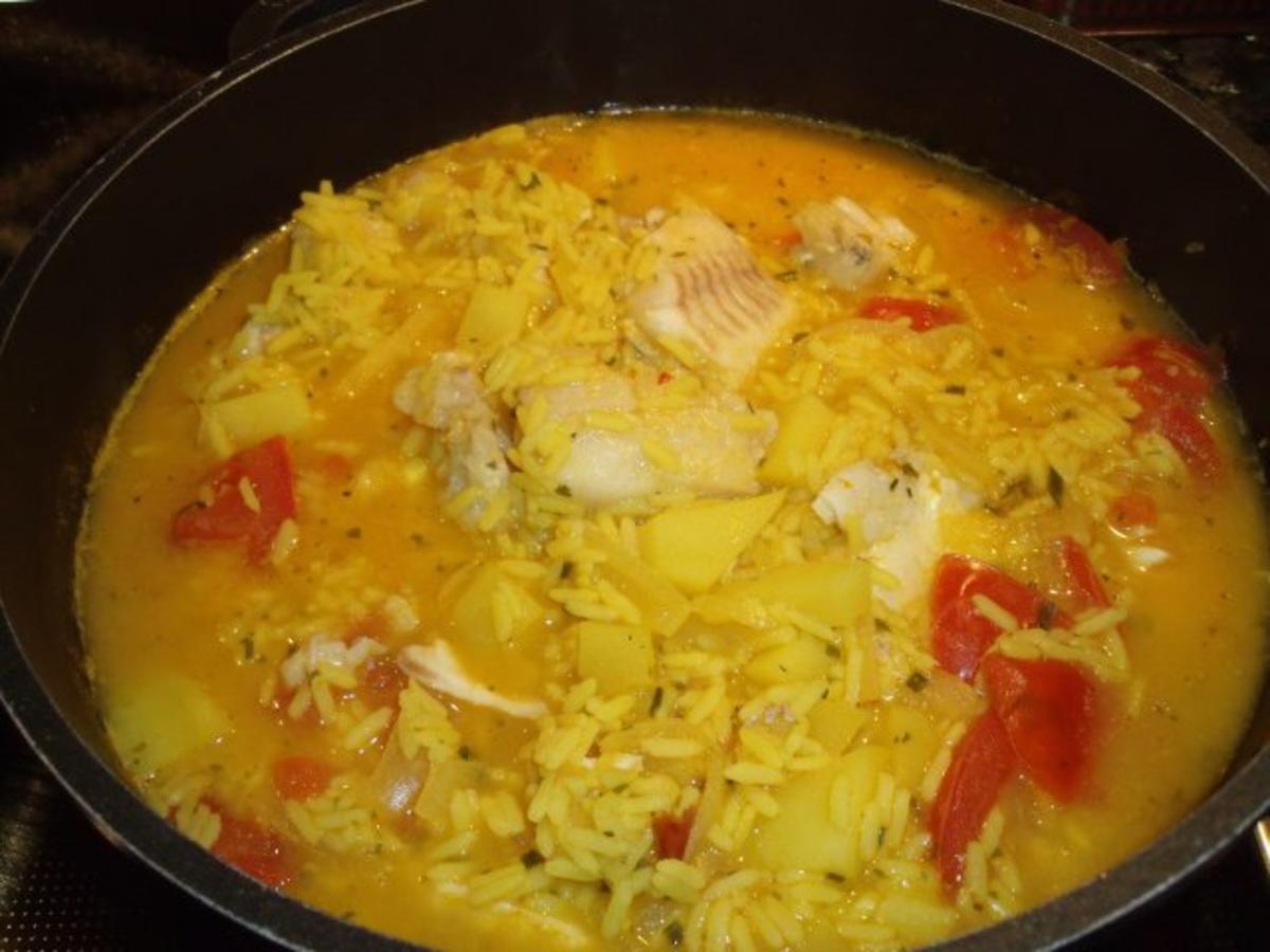 Bilder für Fischsuppe mit Reis und Kartoffeln - Rezept