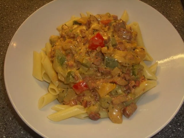 Pasta in Pfeffer-Schinken Creme - Rezept