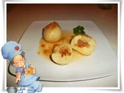 »☆« Kartoffelknödeln mit gerösteten Weißbrotwürfeln gefüllt »☆« - Rezept