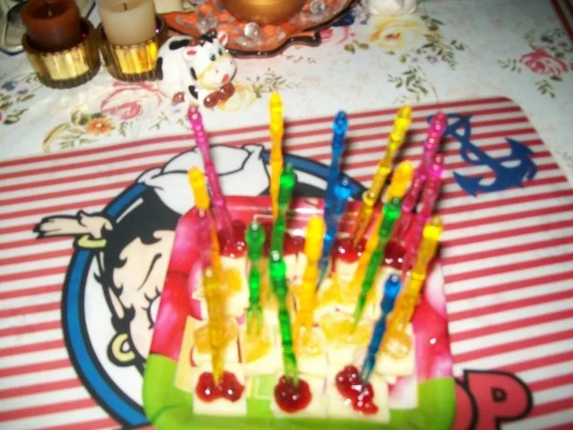 Rezept: Annanas- Bowle - Käse - Stückchen & Lachs - Brötchen Bild Nr. 8 Annanas- Bowle - Käse - Stückchen & Lachs - Brötchen - Rezept - Bild Nr. 8