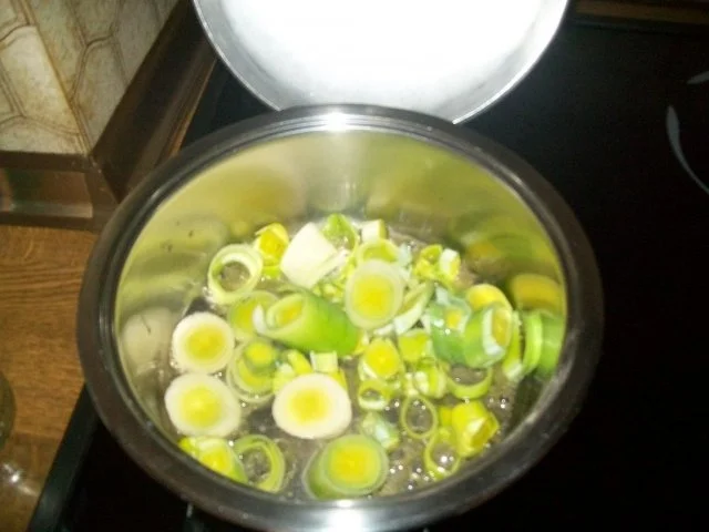 Rezept: Irenes Fischragout mit angebraten Kartoffelhälften Bild Nr. 4 Irenes Fischragout mit angebraten Kartoffelhälften - Rezept - Bild Nr. 4