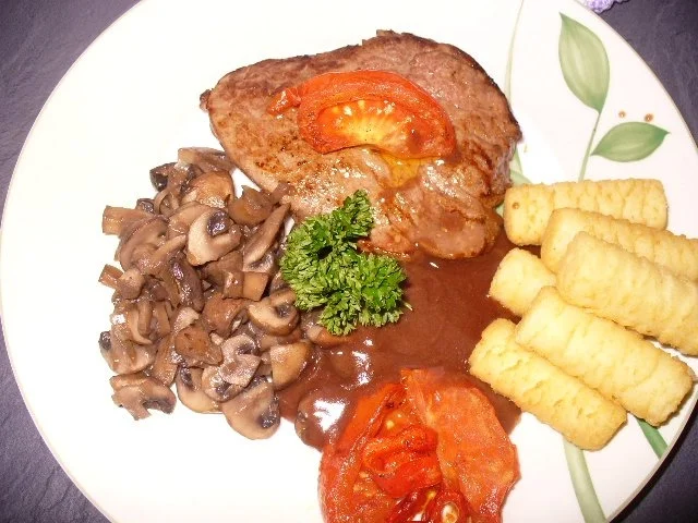 Rezept: Rinderfiletsteak mit Champignons Bild Nr. 12 Rinderfiletsteak mit Champignons - Rezept - Bild Nr. 12