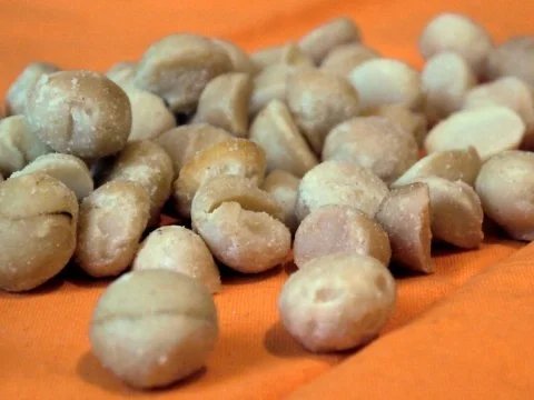 Rezept: Oliven-Orangen-Pesto Bild Nr. 2 Oliven-Orangen-Pesto - Rezept - Bild Nr. 2